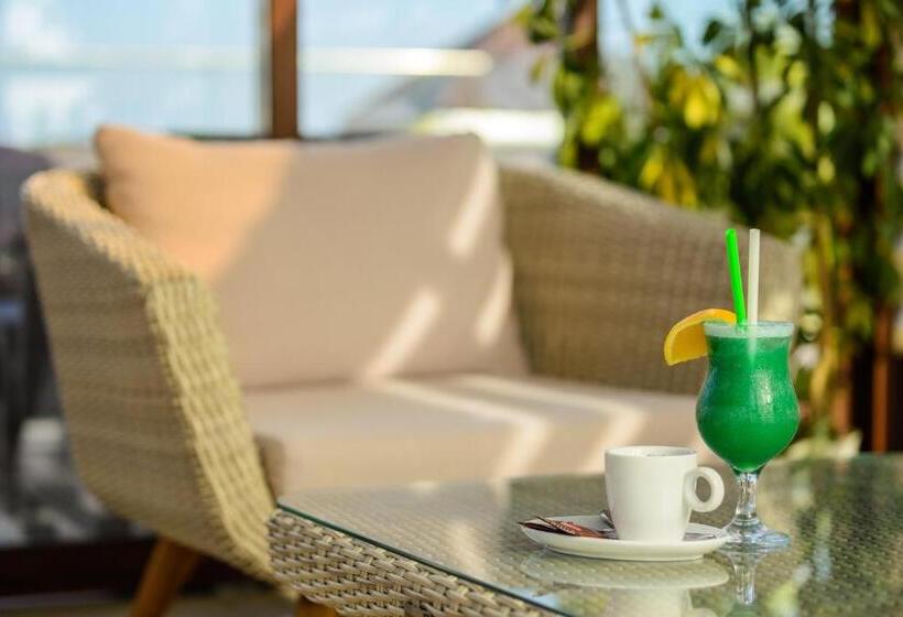 Sunny Castle Hotel   All Inclusive And Free Parking