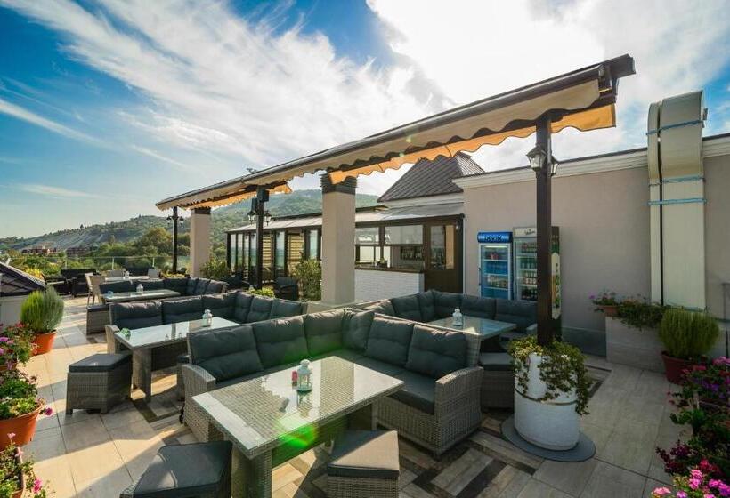 Sunny Castle Hotel   All Inclusive And Free Parking