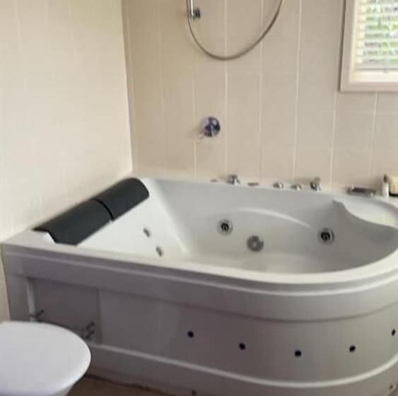 Tambaridge Bed & Breakfast
