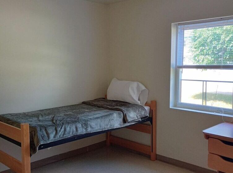 هاستل The Saints Suites At Nccc