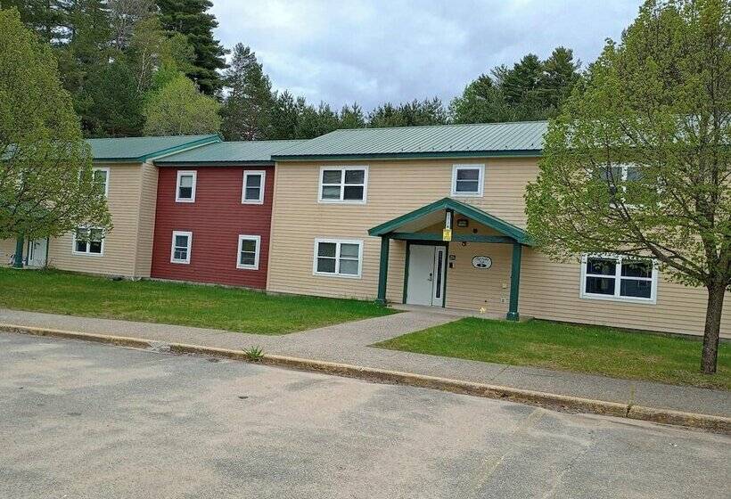 هاستل The Saints Suites At Nccc