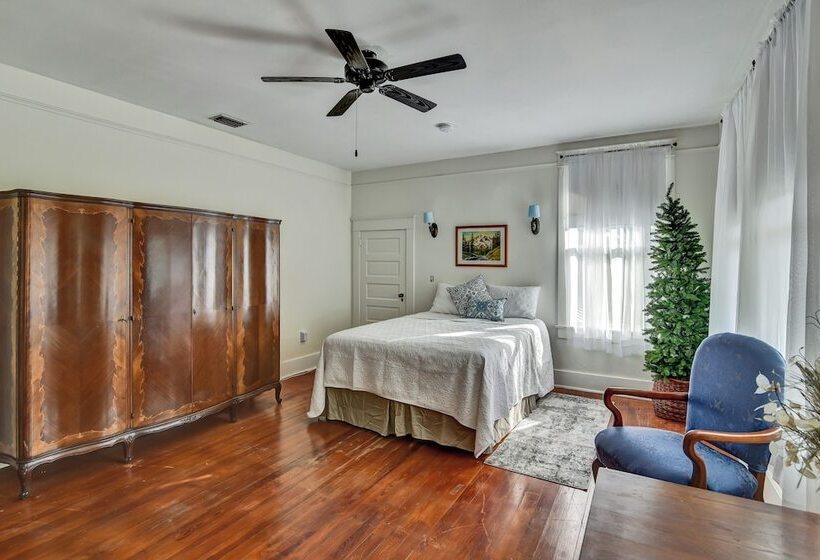 Arcadia Bed & Breakfast