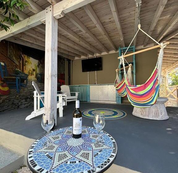 تختخواب و صبحانه Via Polonia   Boutique Studios Corfu