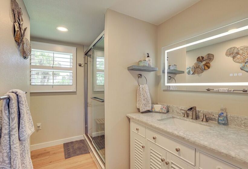 Canal Front Horseshoe Beach Home W/ Private Dock!