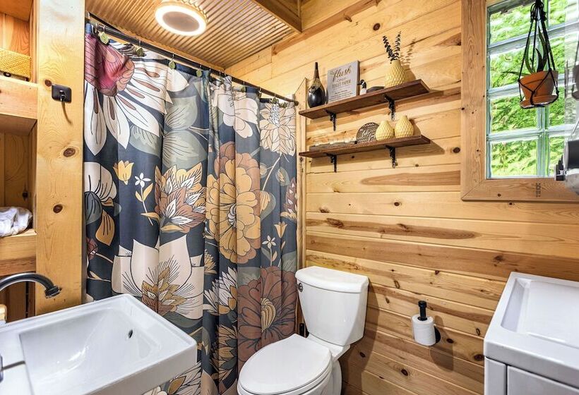 Cozy Cove Cabin