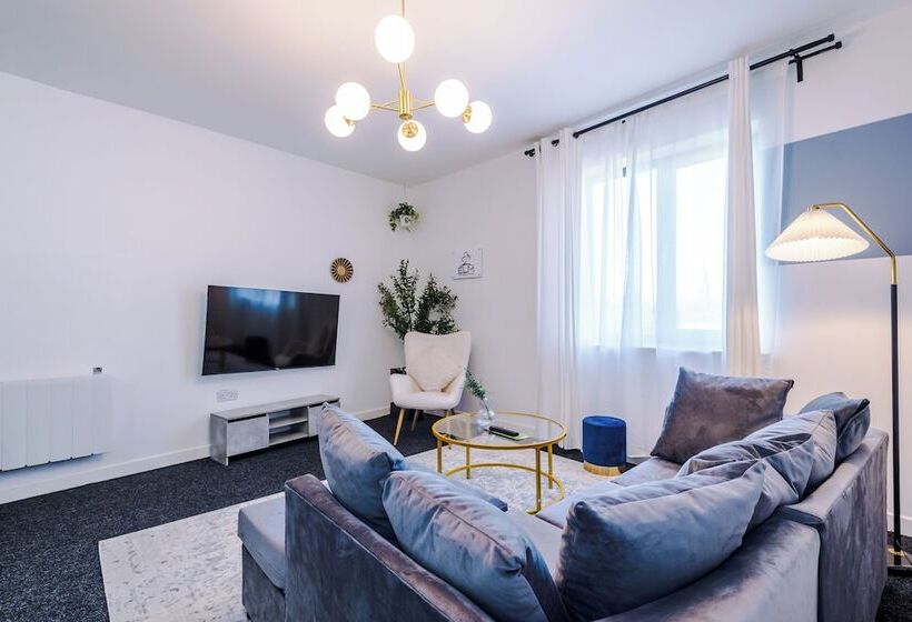 Elm Apartments
