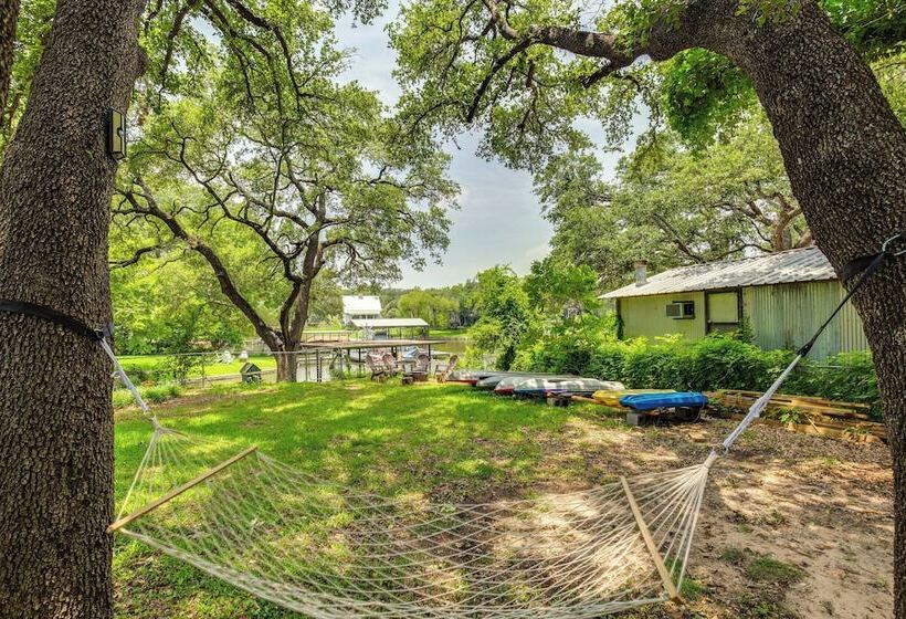 Granbury Home W/ Waterfront Deck: 5 Mi To Downtown