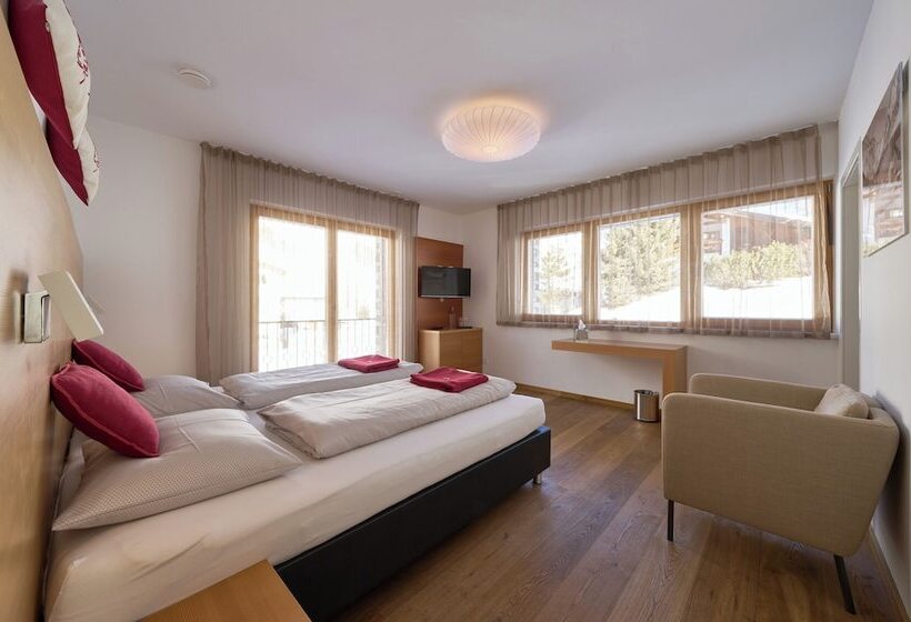 Hotel Grischuna Mountain Lodge