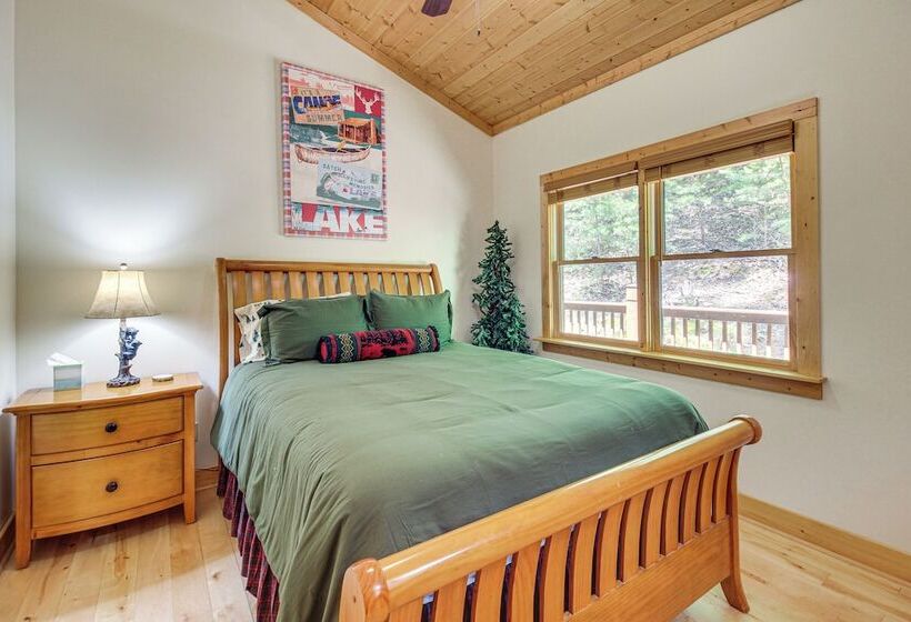 North Georgia Mountains Cabin W/ Beach Access