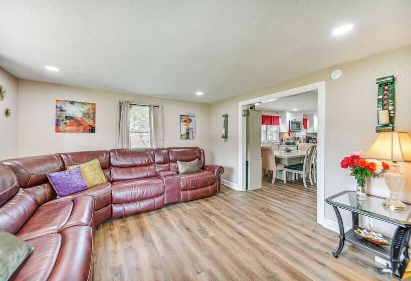 Modern Cape Charles Home: 1 Mi To Kiptopeke Beach!