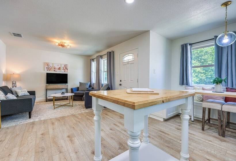 Modern Seguin Home: Steps To Trails & Park West!