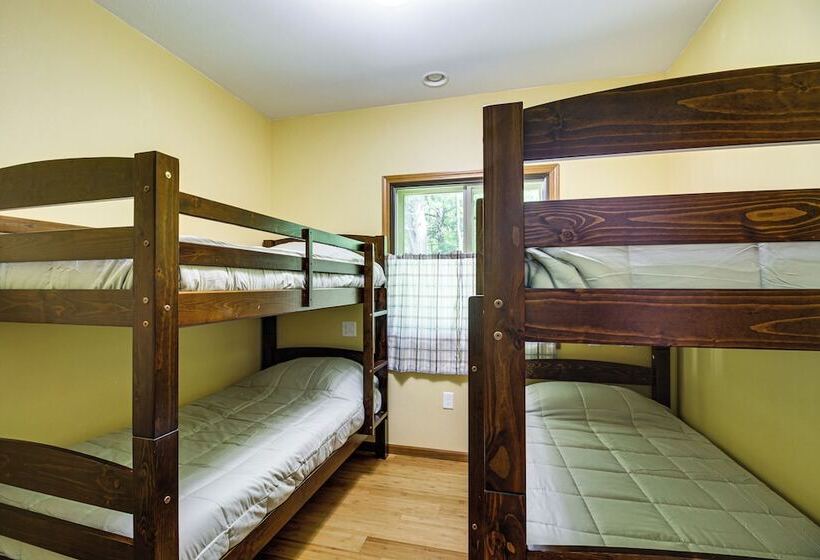 Lakefront Brainerd Escape W/ Games: Dogs Allowed!