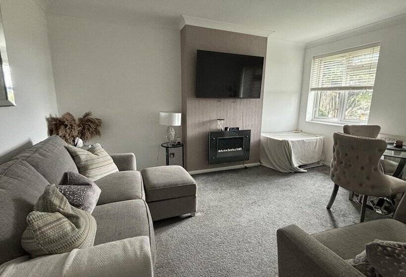 اقامتگاه Romford Cozy Retreat