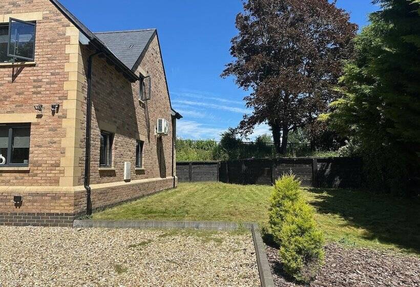 إقامة Tranquil Oxford Retreat 4 Bedroom House Aircon