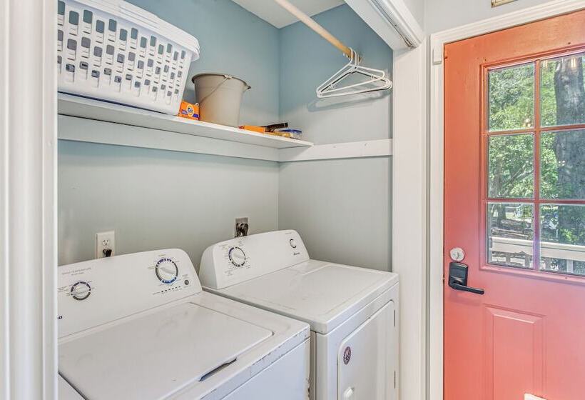 1/2 Mi To Ocean: Sunny Surfside Beach Escape!