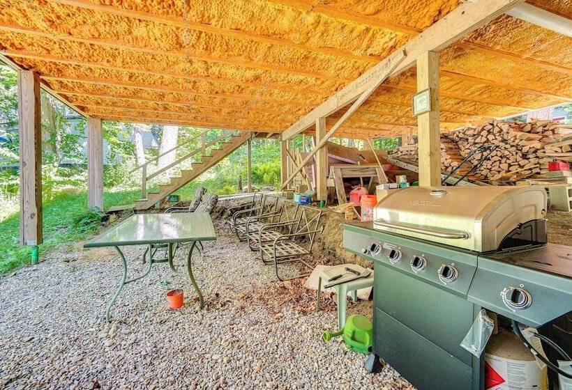 Wilmington Retreat Near Trails, Skiing & Festivals