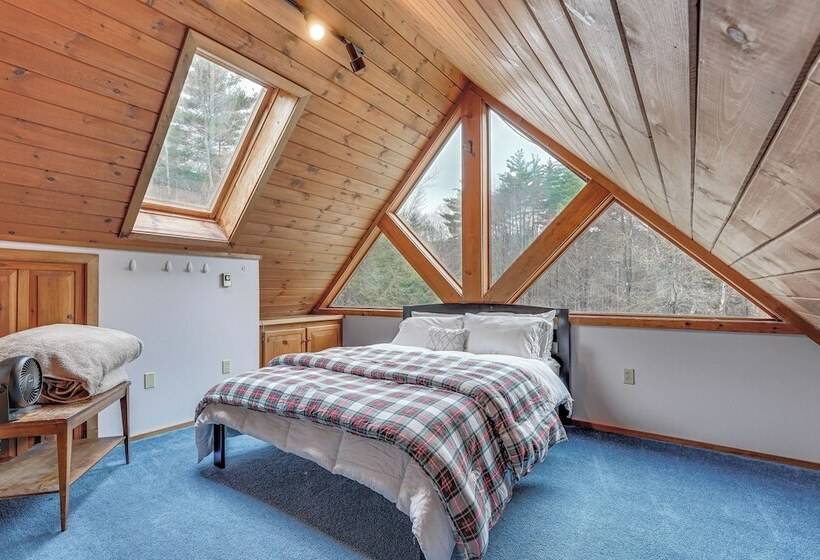 Cozy Home On 10 Acres:  Yellowstone In Vermont