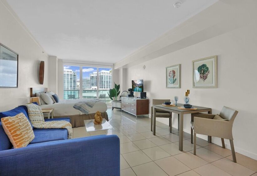 Beautiful Blue Gold Studio Ocean View