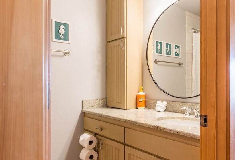 Coastal Chic Beach Condo By Avantstay Balcony