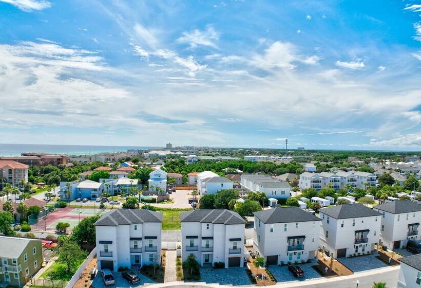 Destin Delight By Avantstay Majestic 3 Story Home Near Beach~wifi~bbq~pets Ok~community Pool Access