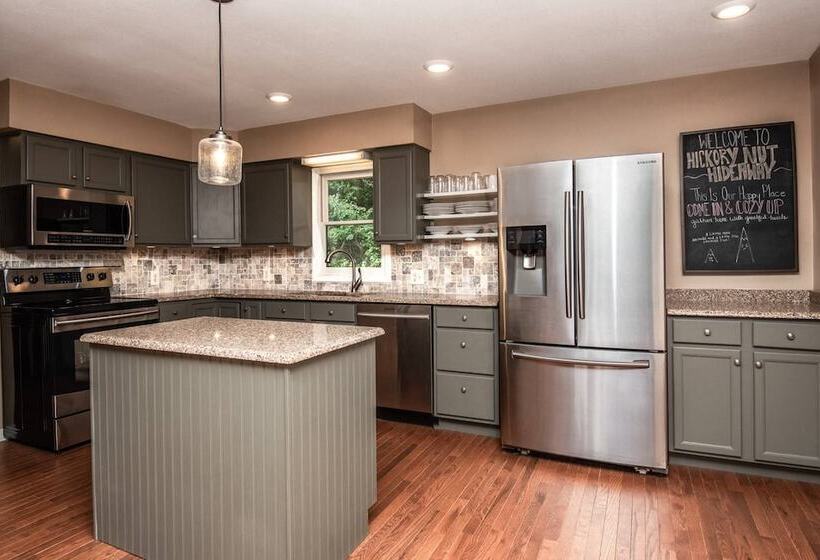 Hickory Nut Hideaway By Avantstay Mountain Views