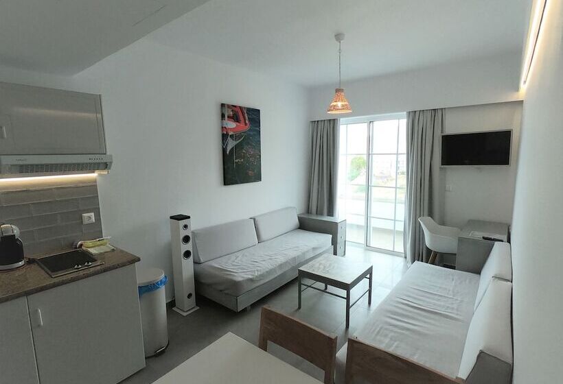 هتل Alos Suites