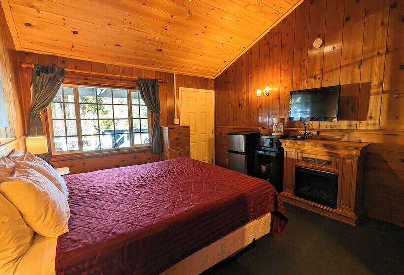 هتل Bluebird Cottage Inn