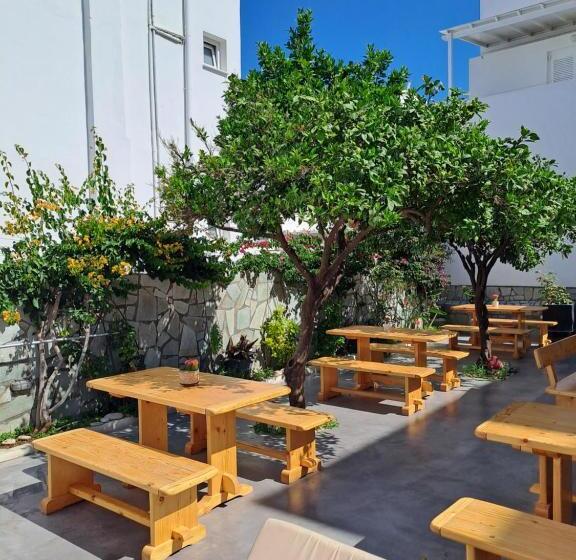 هتل Oceanis Resort