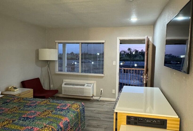هتل Pacific Express Inn