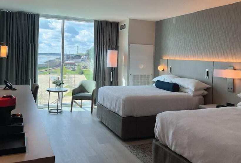 هتل The Riverview