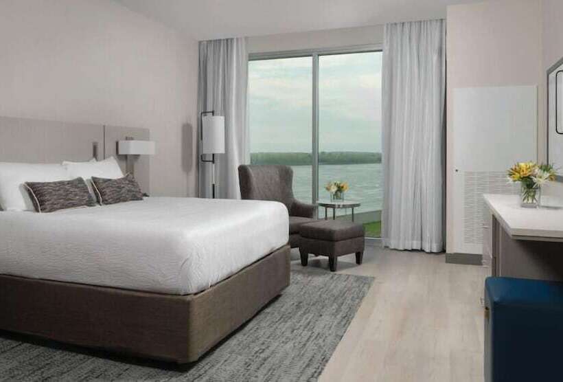 هتل The Riverview