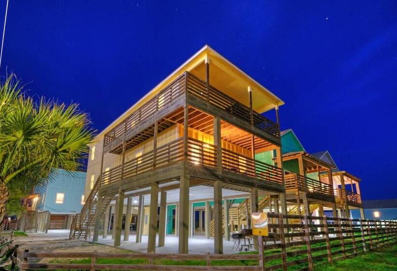 6bdr, Balcony W/ Bay View, Shared Pool + Boat Dock Keeper Red By Avantstay