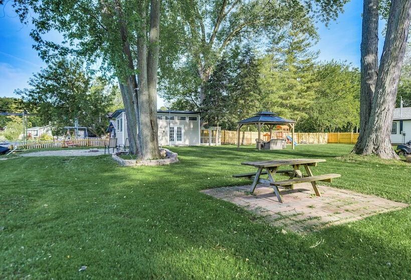 Lakefront Antioch Home W/ Dock, Kayaks & Game Room