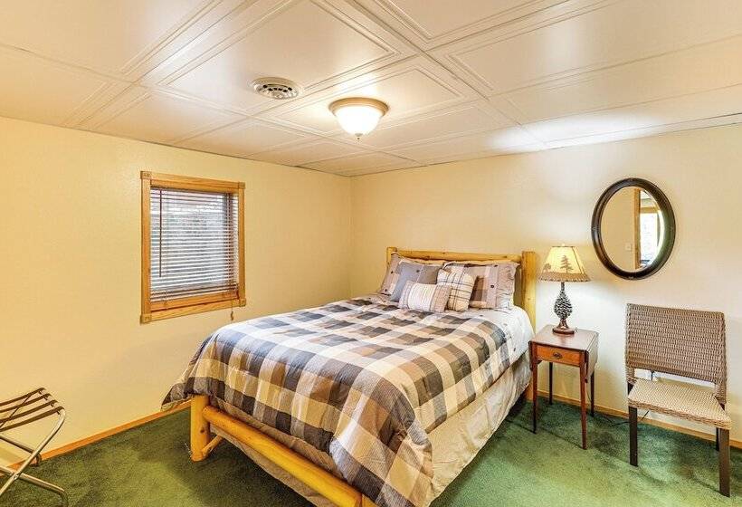 Lead Home In The Mountains W/ Hot Tub + Views!