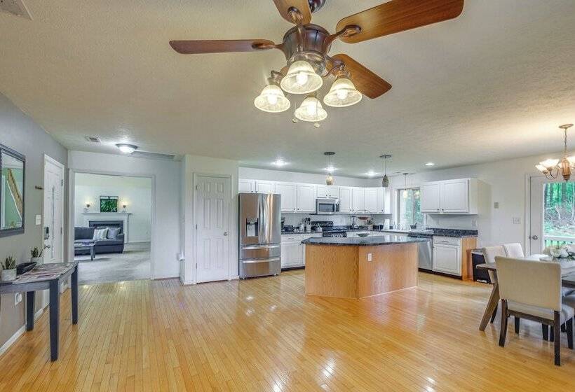 Linden Family Home W/ Yard < 5 Mi To Wineries!