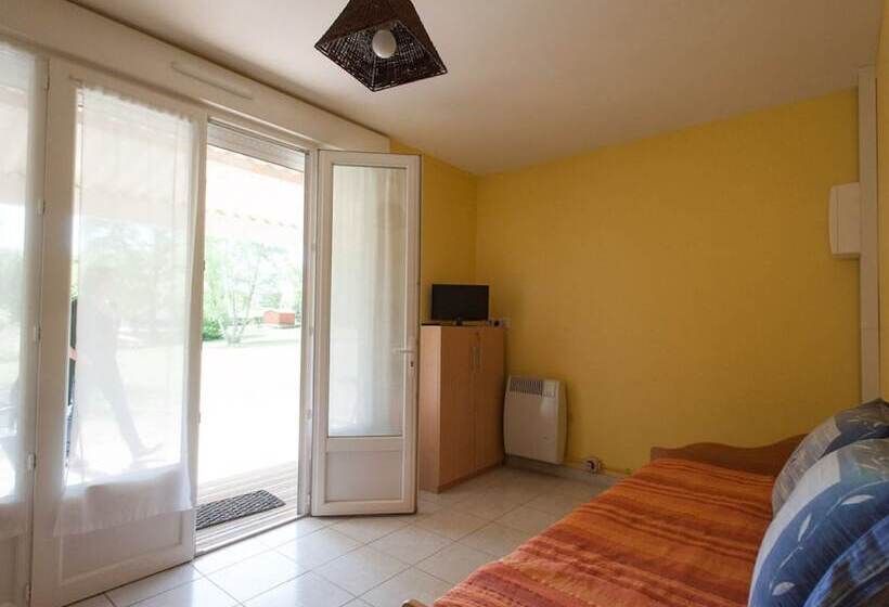Lovely Cottage In Sauze Vaussais With Terrace