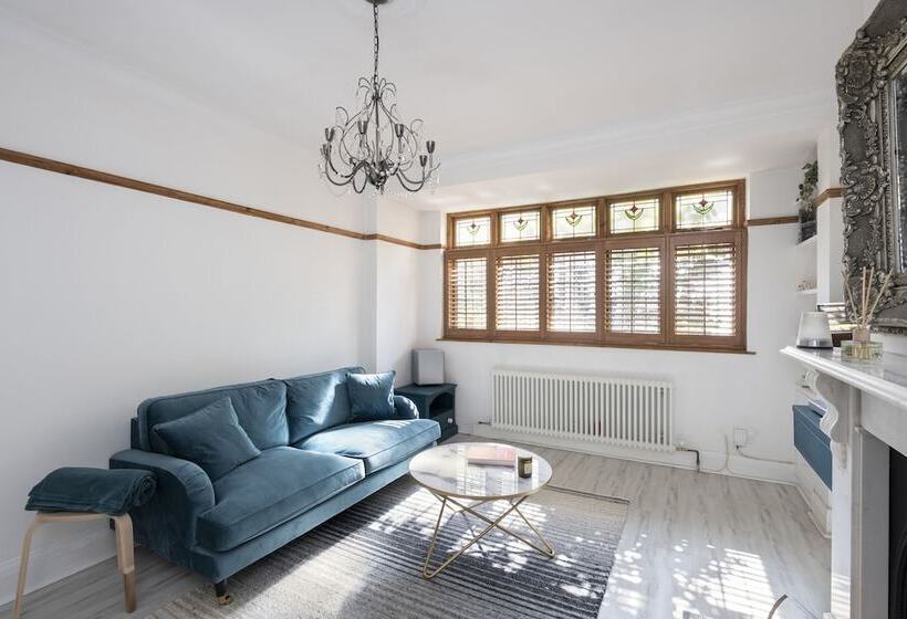 דירת נופש Charming 4 Bed House In South East London