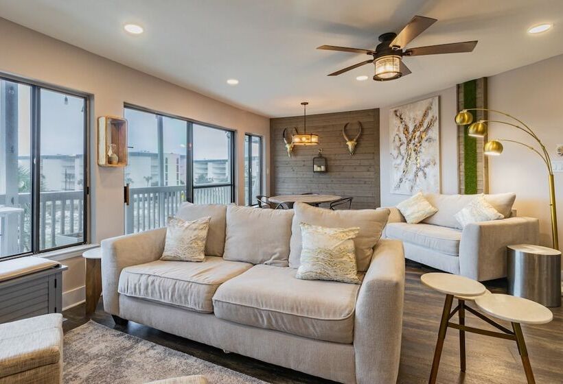 Sea Haven By Avantstay Modern Condo Near Beach