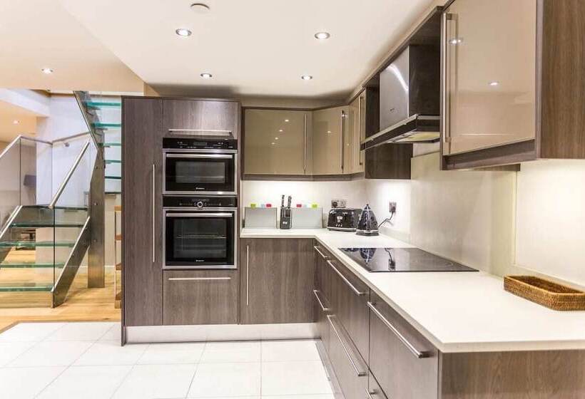 The Sweet Mews   Big & Bright 4bdr Mews Home In Ideal Location