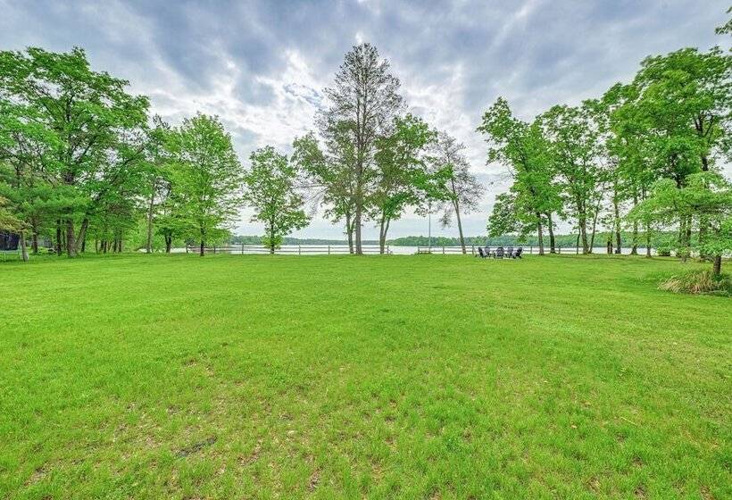 Wisconsin Home W/ Dock On Lake Arbutus!