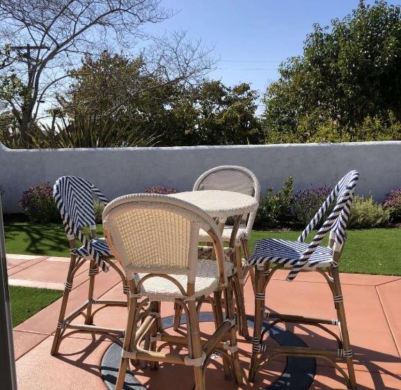 تختخواب و صبحانه Kate Stanton Inn