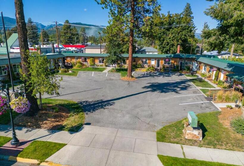 Evergreen Motel