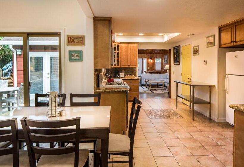 בית מלון כפרי Andril Fireplace Cottages
