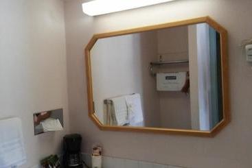 هتل Budget Inn Sterling