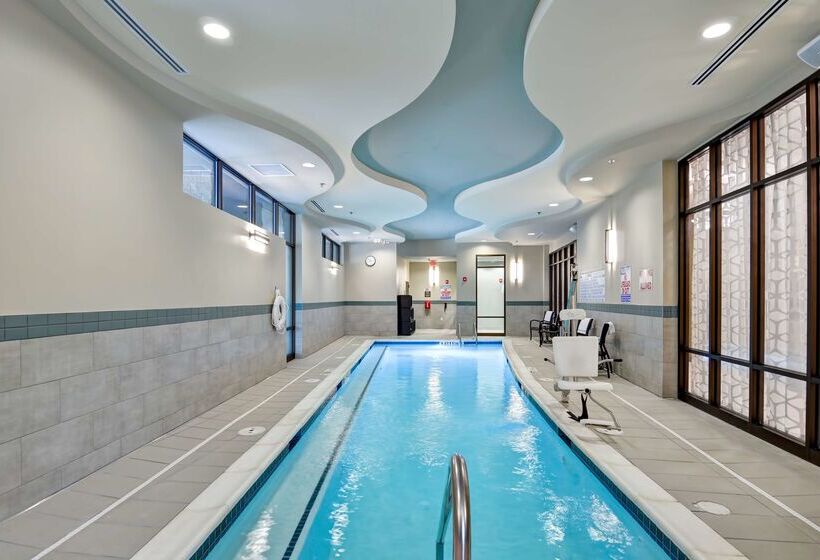 هتل Hampton Inn Atlanta Kennesaw