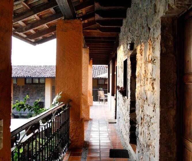 هتل La Casa De Piedra By Rotamundos