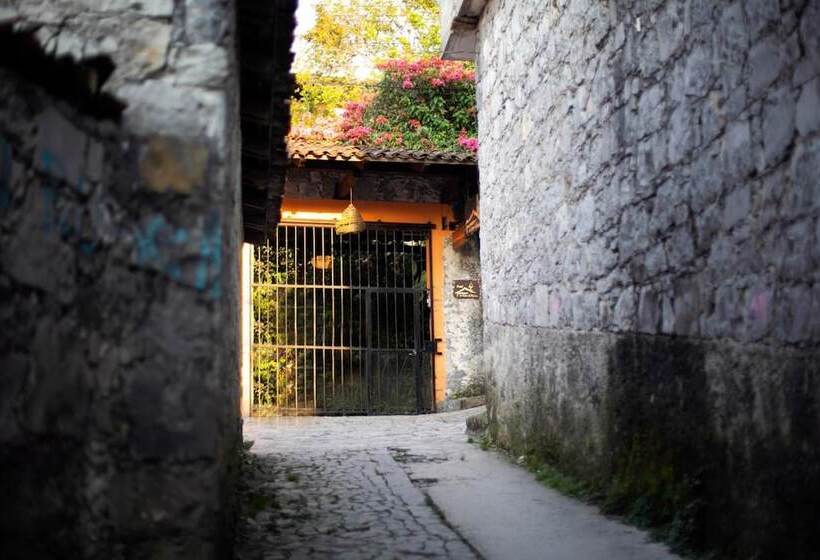 هتل La Casa De Piedra By Rotamundos