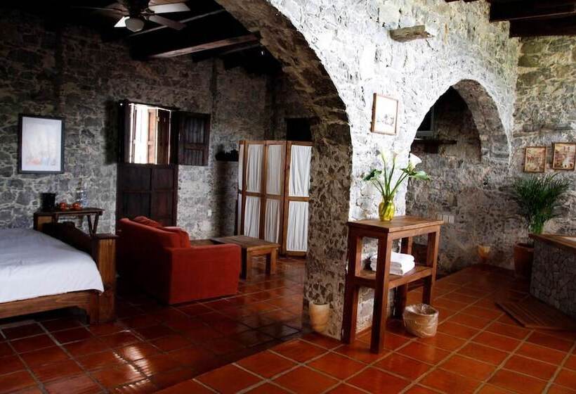 هتل La Casa De Piedra By Rotamundos
