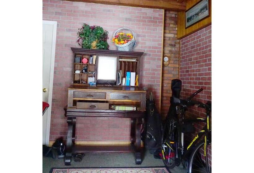 هتل Stay Saratoga