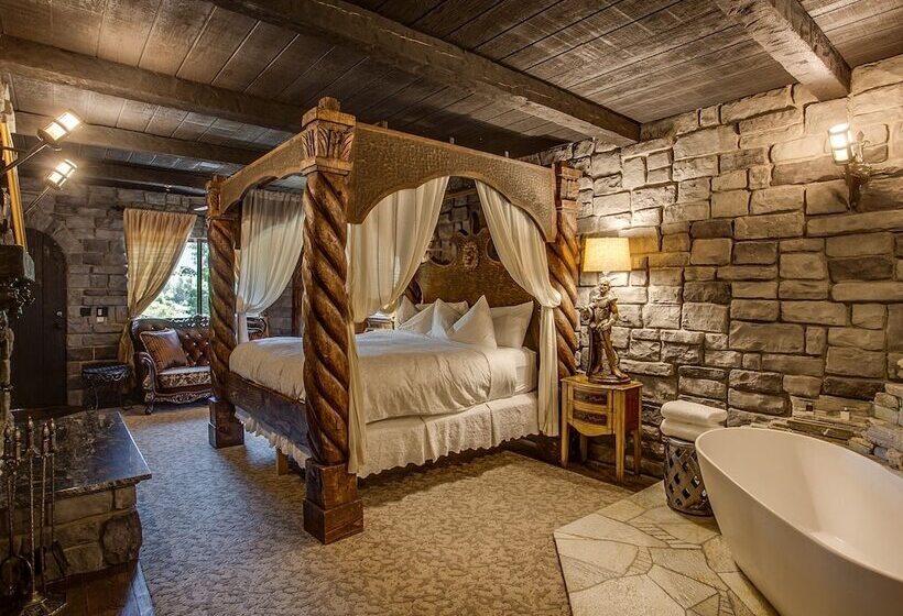 هتل Storybook Riverside Inn